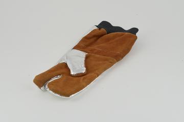 Foundry Worker's Aluminised Heat Resistant Glove, with Separate Index Finger