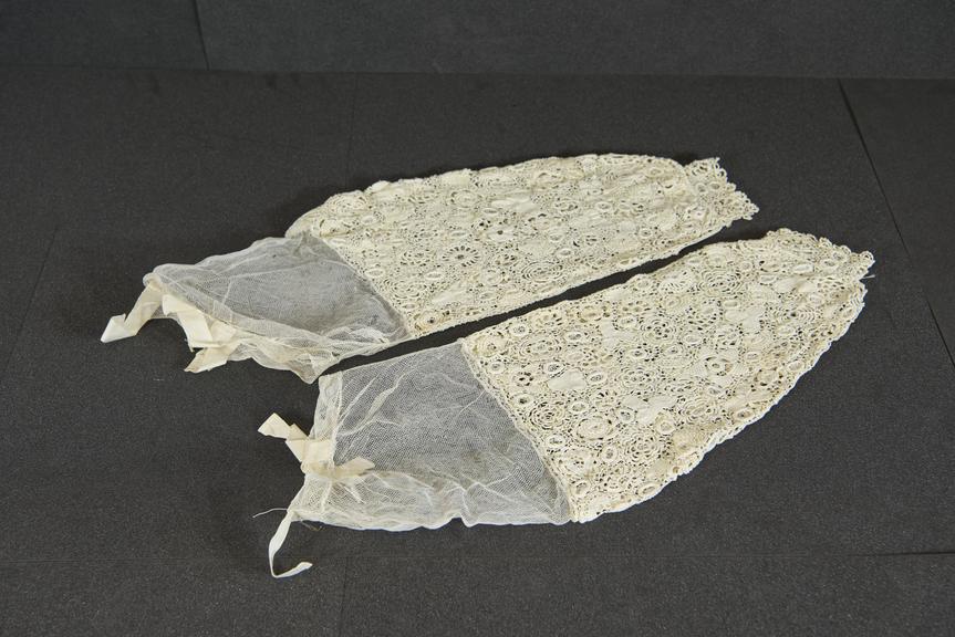 Pair of lace cuffs