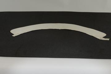 Stiffened white linen collar, rounded collar tip