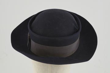 Blue felt hat, with brim