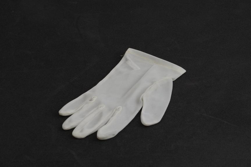 Clean room nylon mesh glove