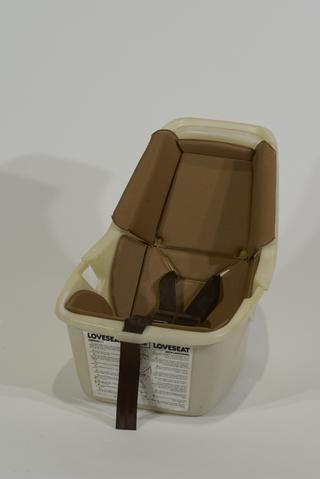 ‘Loveseat’ Child’s Car Safety Seat