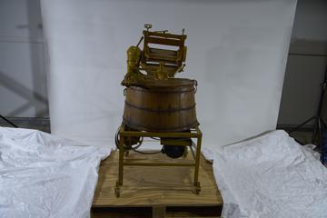 "The Laundry Queen Electric Washer" circa 1920