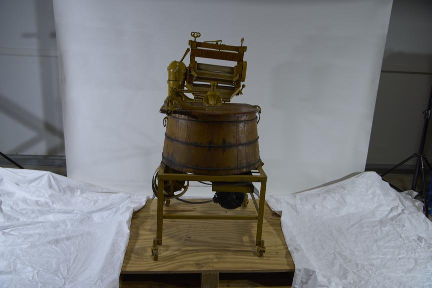 "The Laundry Queen Electric Washer" circa 1920