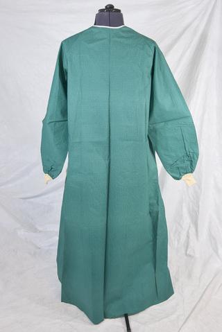 Surgeon's gown