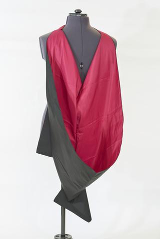 Hood, silk-lined cotton