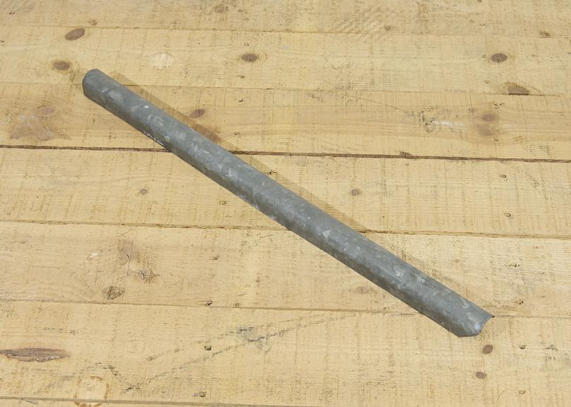 Half-cylinder of Metal