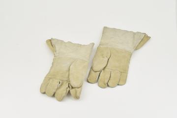 Pair of chrome leather gauntlets with soft gussetted cuff (style A/123)