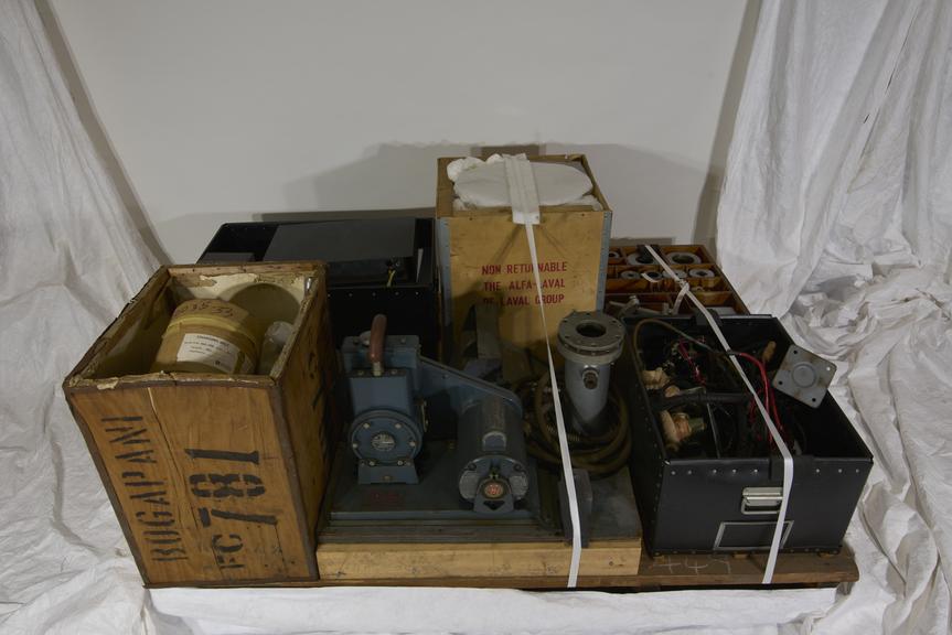 Components for Van de Graaf x-ray generator