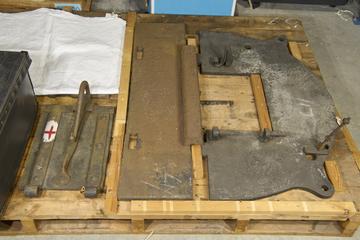 Dead plate, furnace front and fire door