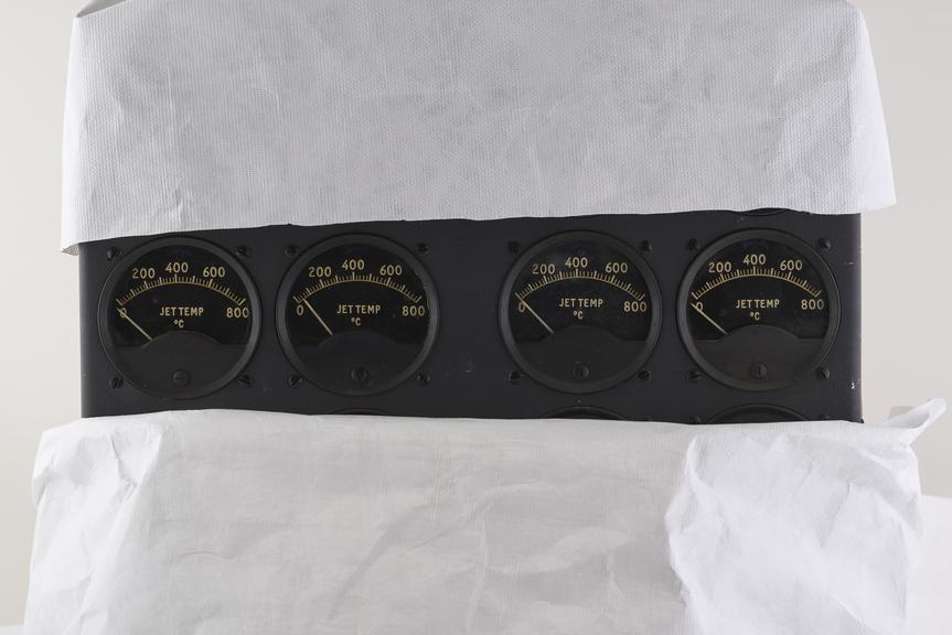 Four gauges jet temp. (Smiths) Ser.nos.4101/3