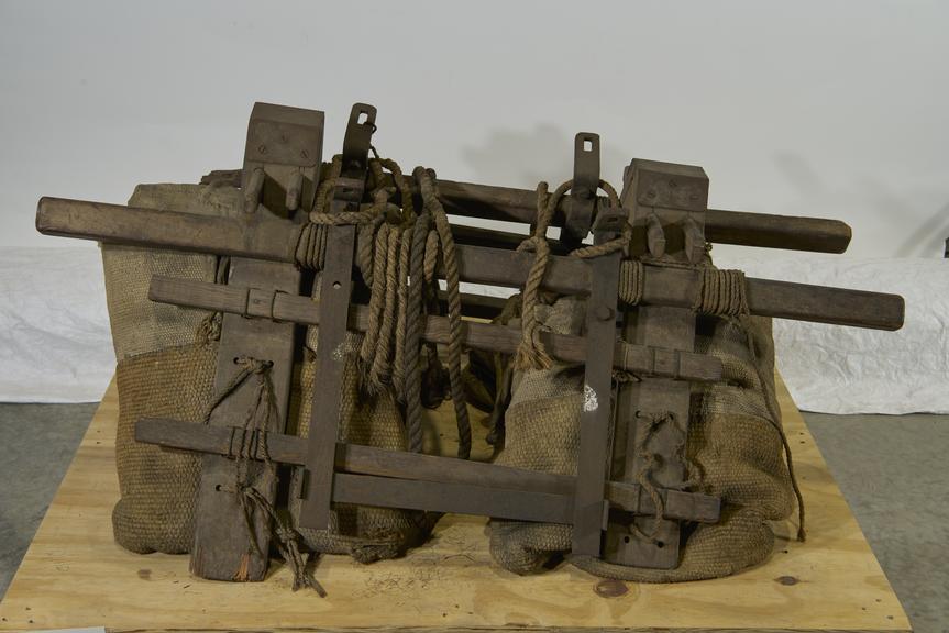 Packhorse stretcher carrier, first World War