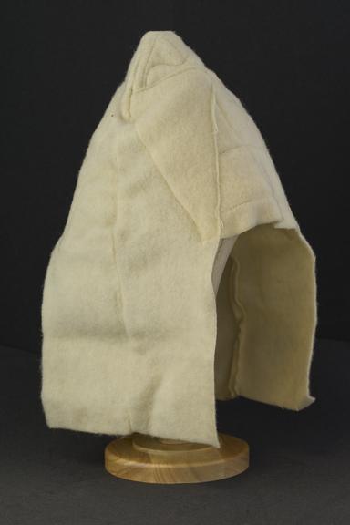 Head hat for veils in wool
