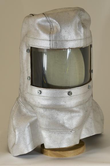 Metallised protective wool hood