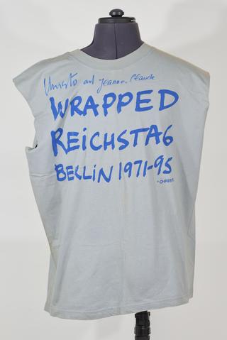 T-shirt worn by staff working on 'Wrapped Reichstag' by Christo and Jeanne Claude