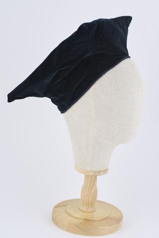 Dr. William Cash Reed's cap, velvet