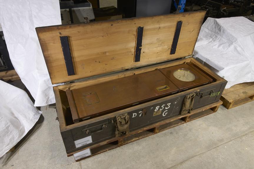 Von Sterneck pendulum apparatus sidereal clock