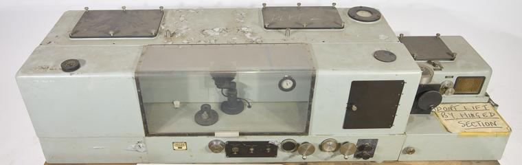 Infrared spectrometer