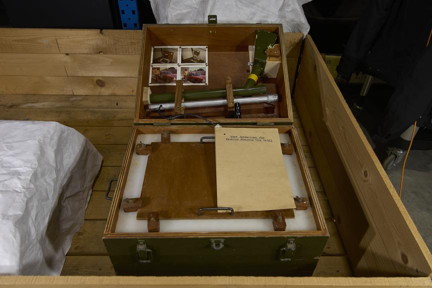 XL3E1 Explosive Detector