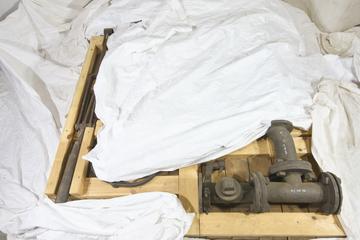 Steam Shut-Off Cock with Brace to Hold Plug Up but No Spanner