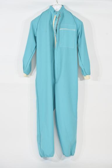 Pharmaceutical preparation area overalls