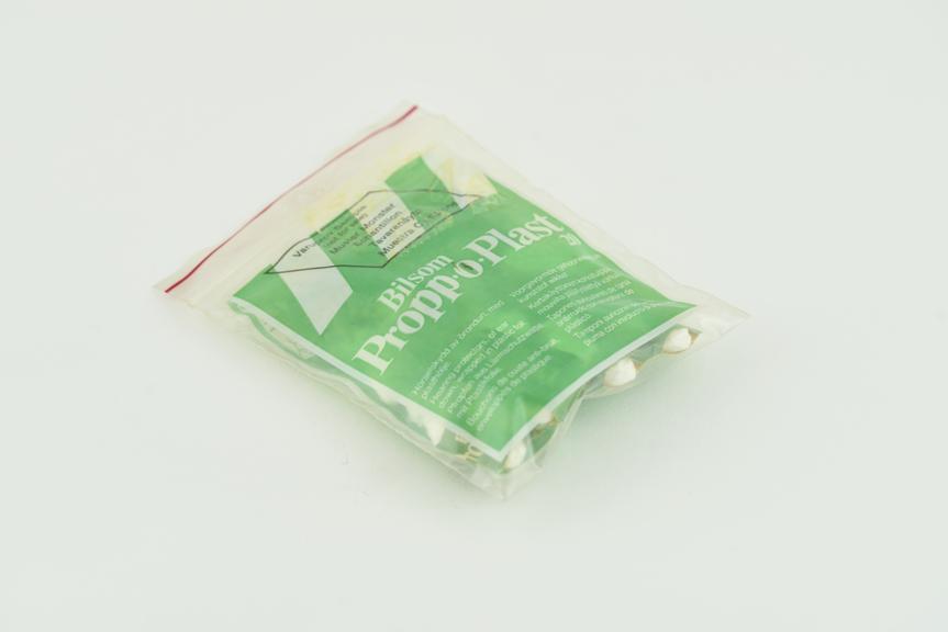 Pack of pre-formed down plugs