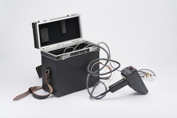 Ai Model 55 explosives detector formerly containing a 10mC Ni63 radioactive source. Detector