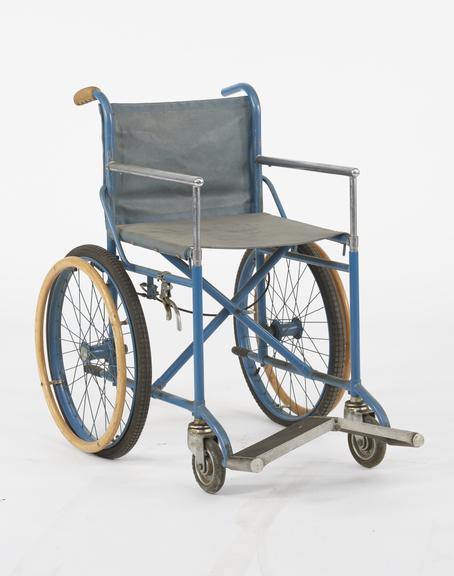 Folding wheelchair