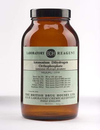 Glass bottle for ammonium hydrogen orthophosphate