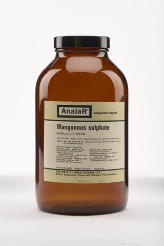 Glass bottle for manganous sulphate