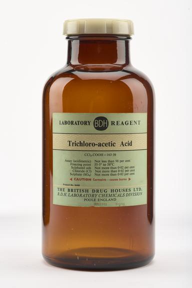 Glass bottle for trichloroacetic acid
