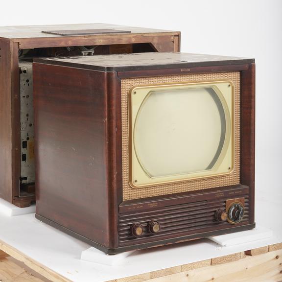 Philco Model 50-TI 104 10" tabletop television receiver, 1949
