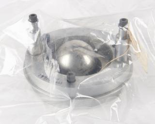 Short focal slide with steel ball pivot and with mechanical stop for locking on axis