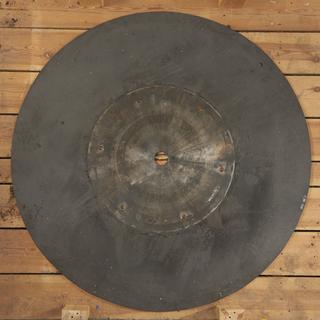 Machine for polishing circular saws