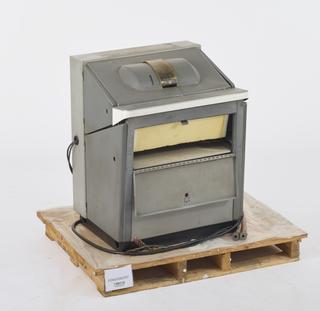 Varian A 60 nuclear magnetic resonance spectrometer