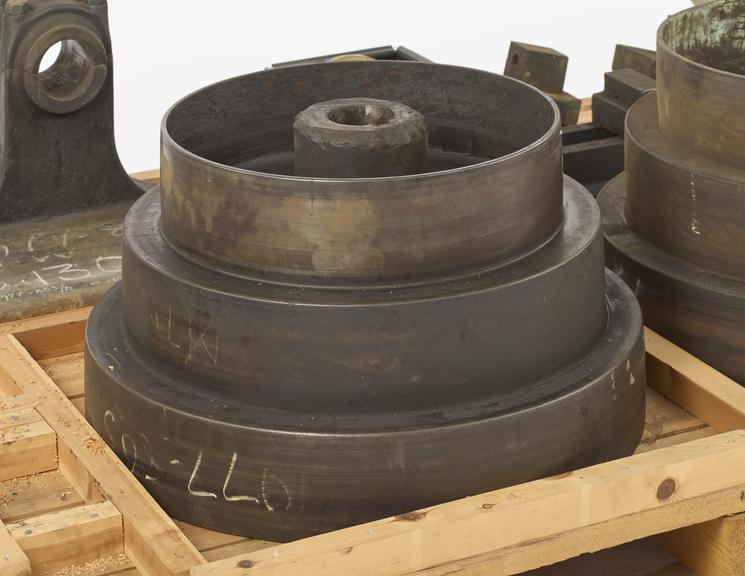 Cone pulley from shaft /5