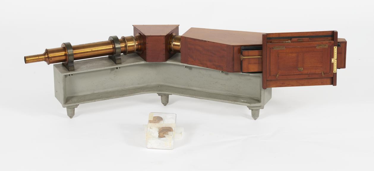 Spectrograph, small quartz type
