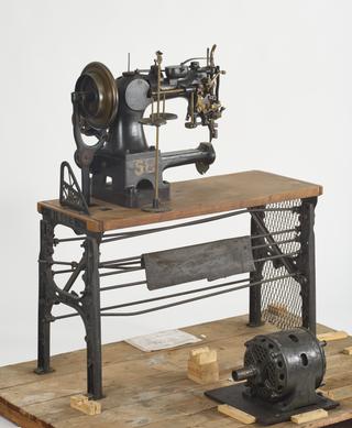 lock stitch sewing machine