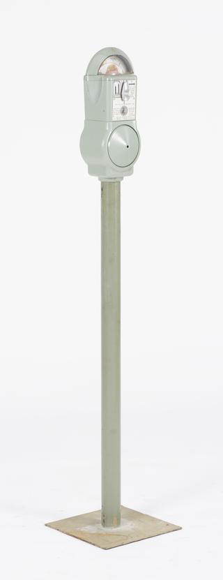 Mechanically operated street parking meter