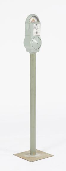 Mechanically operated street parking meter