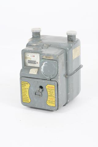 Dry gas meter