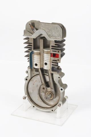 Ehrlich 350 cc double-piston two-stroke motor cycle engine