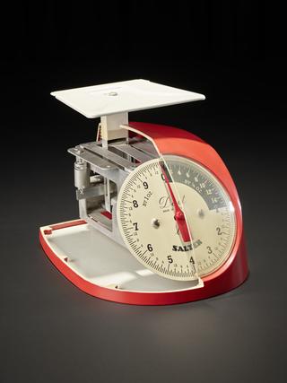 Cutaway "Duet" spring balance with dial scale