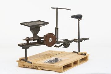 Leaf fractionation press with bicycle powering