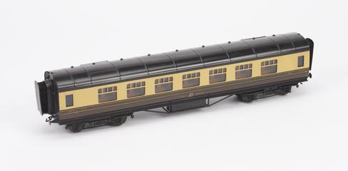 Model railway carriage, Great Western Railway No. 8000