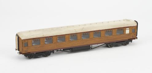 Model railway bogie corridor carriage 3rd No.3600