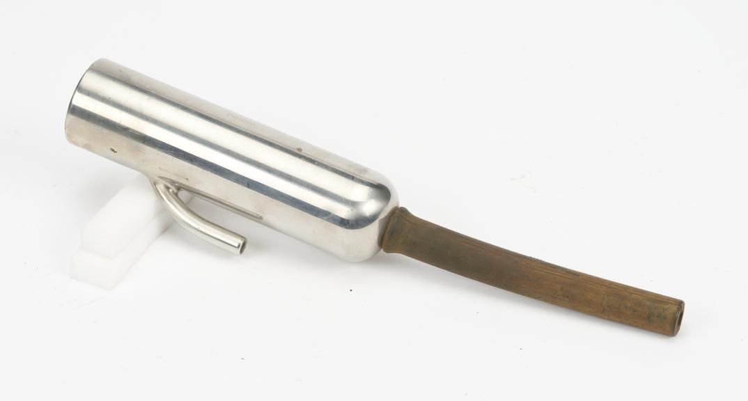 Teatcup and moulded milk tube