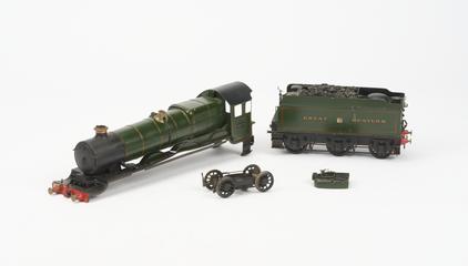 Model steam locomotive, 'O' gauge, Great Western Railway 4-6-0 No 4073 "Caerphilly Castle"