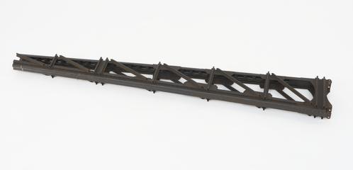 5 ft length of wing spar