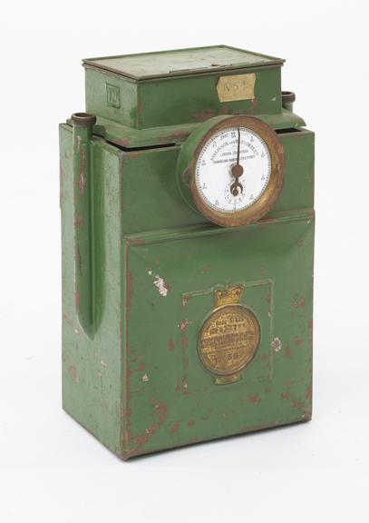 Dry gas meter